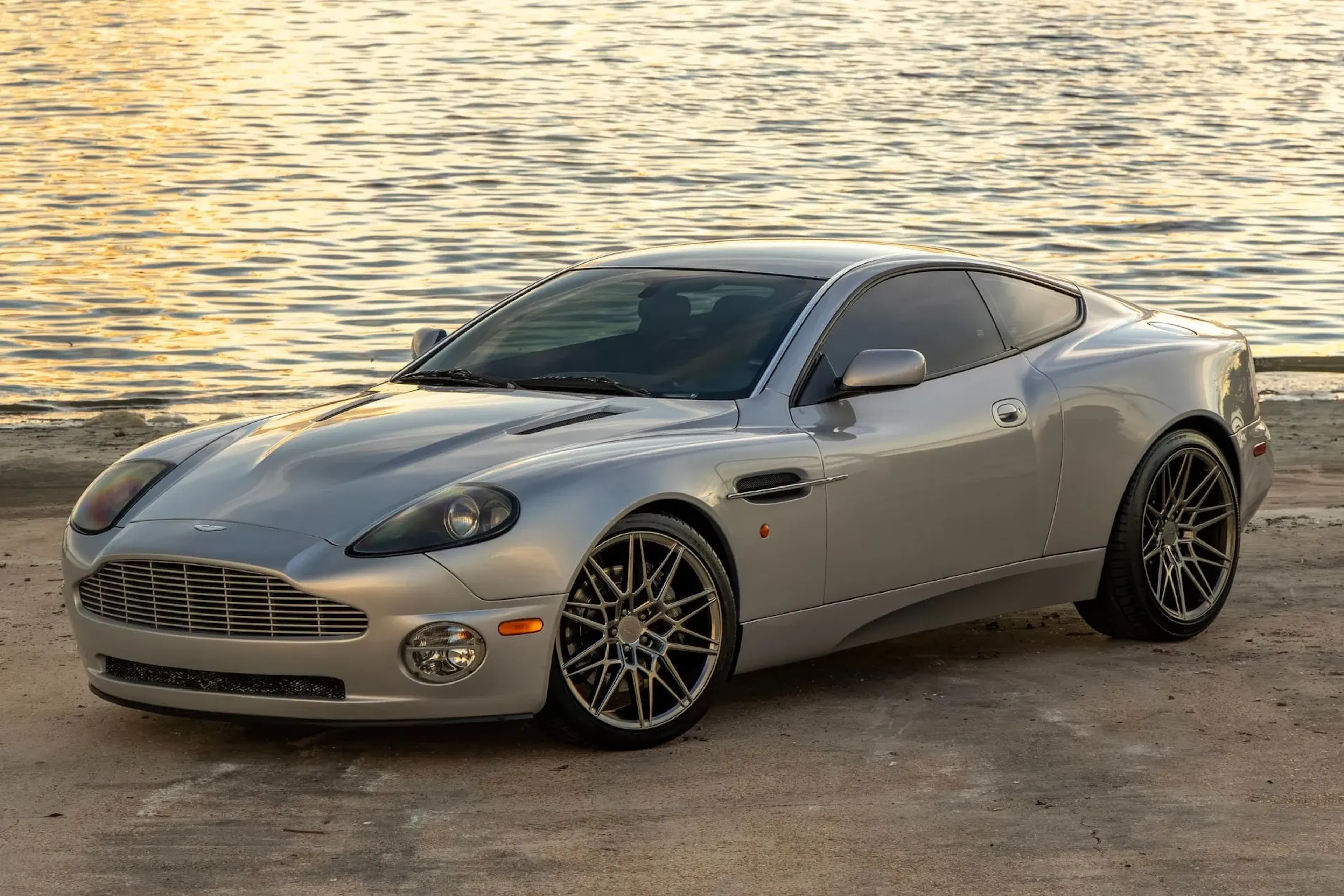 2002 Aston Martin Vanquish VIN SCFAC23362B500203 | Hagerty